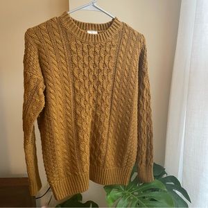 Cable knit chunky sweater